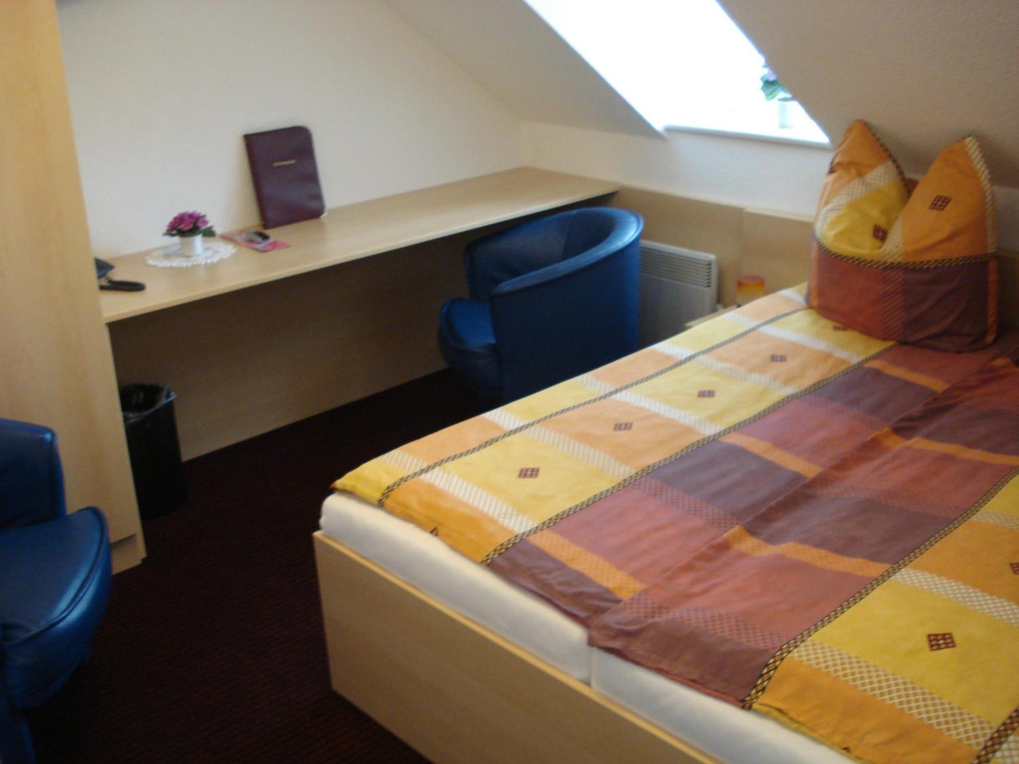 Hotel Bierstuebl Sangerhausen Bagian luar foto