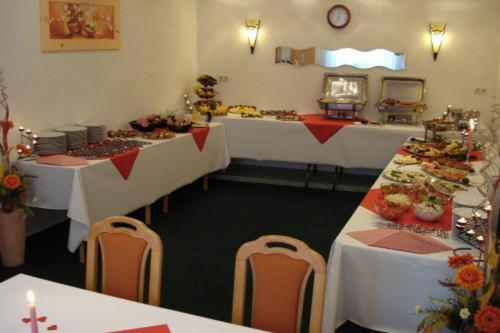 Hotel Bierstuebl Sangerhausen Bagian luar foto